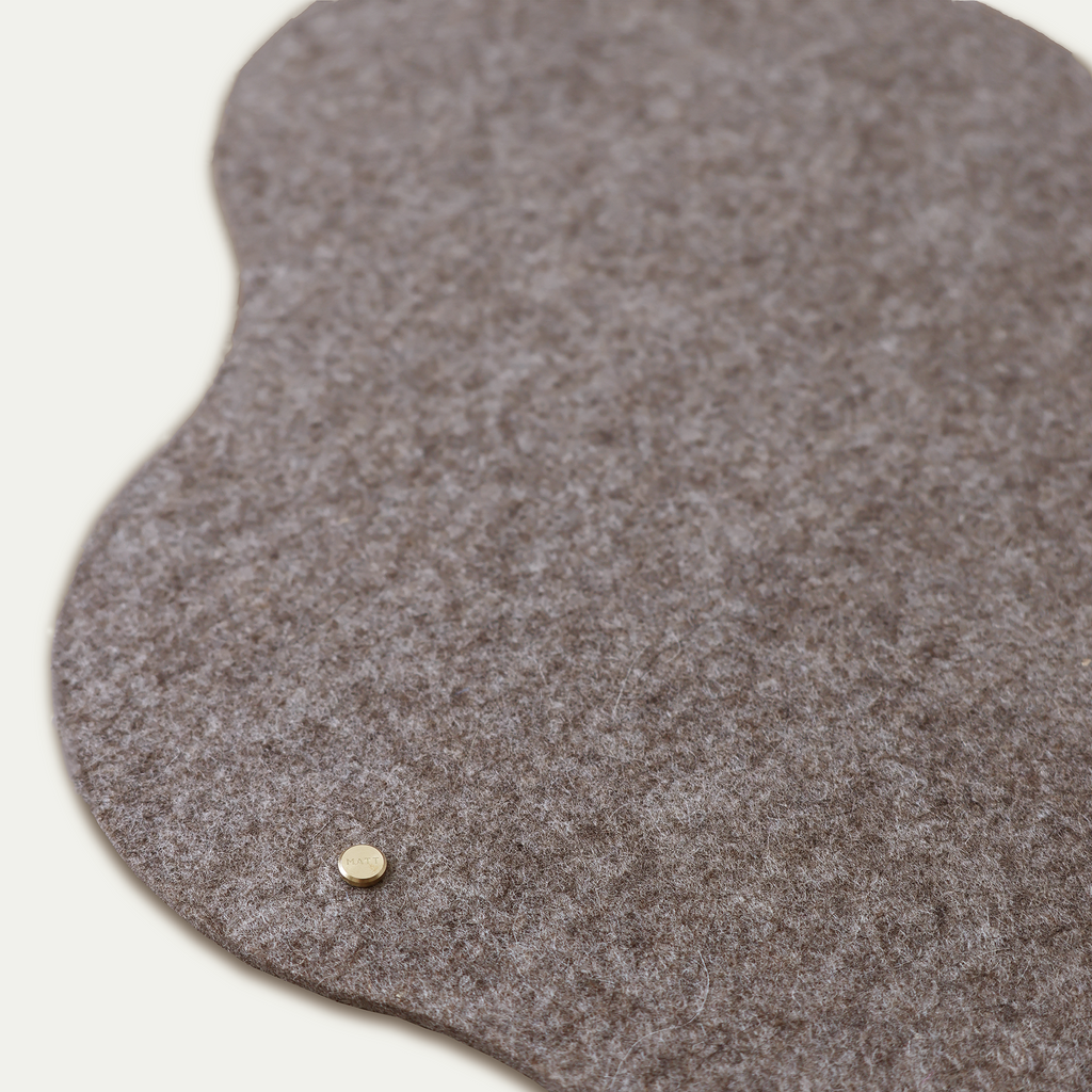 Tapis à griffer en feutre de laine naturelle | Griffoir minimaliste pour chat | MATT™